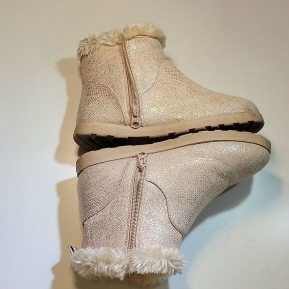 CAT&JACK ROUND TOE ZIP CLOSURE ANKLE BOOTIES - Picture 8 of 15